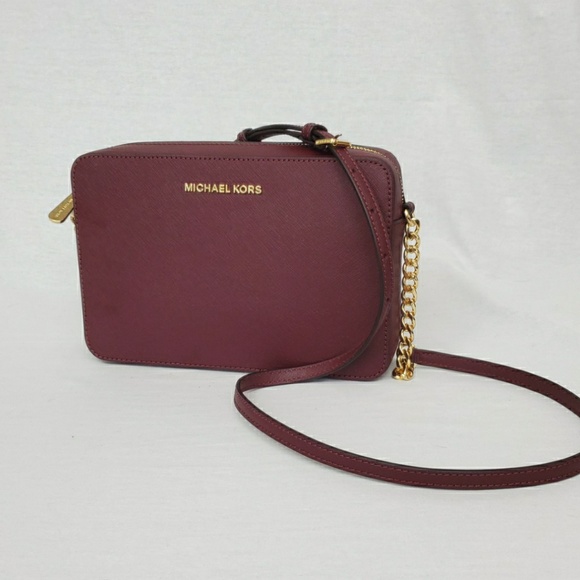 Sold 🔴 Jet Set Item Lg EW Crossbody Merlot - Picture 2 of 7